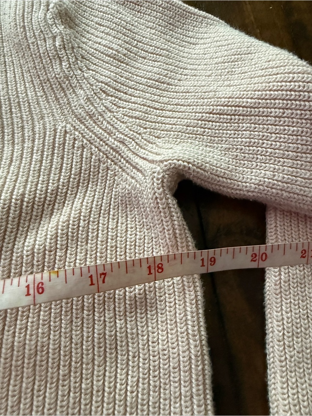 Sz M CAbi Soft Blush Lace-Back Crew Cardigan - Picture 8 of 9